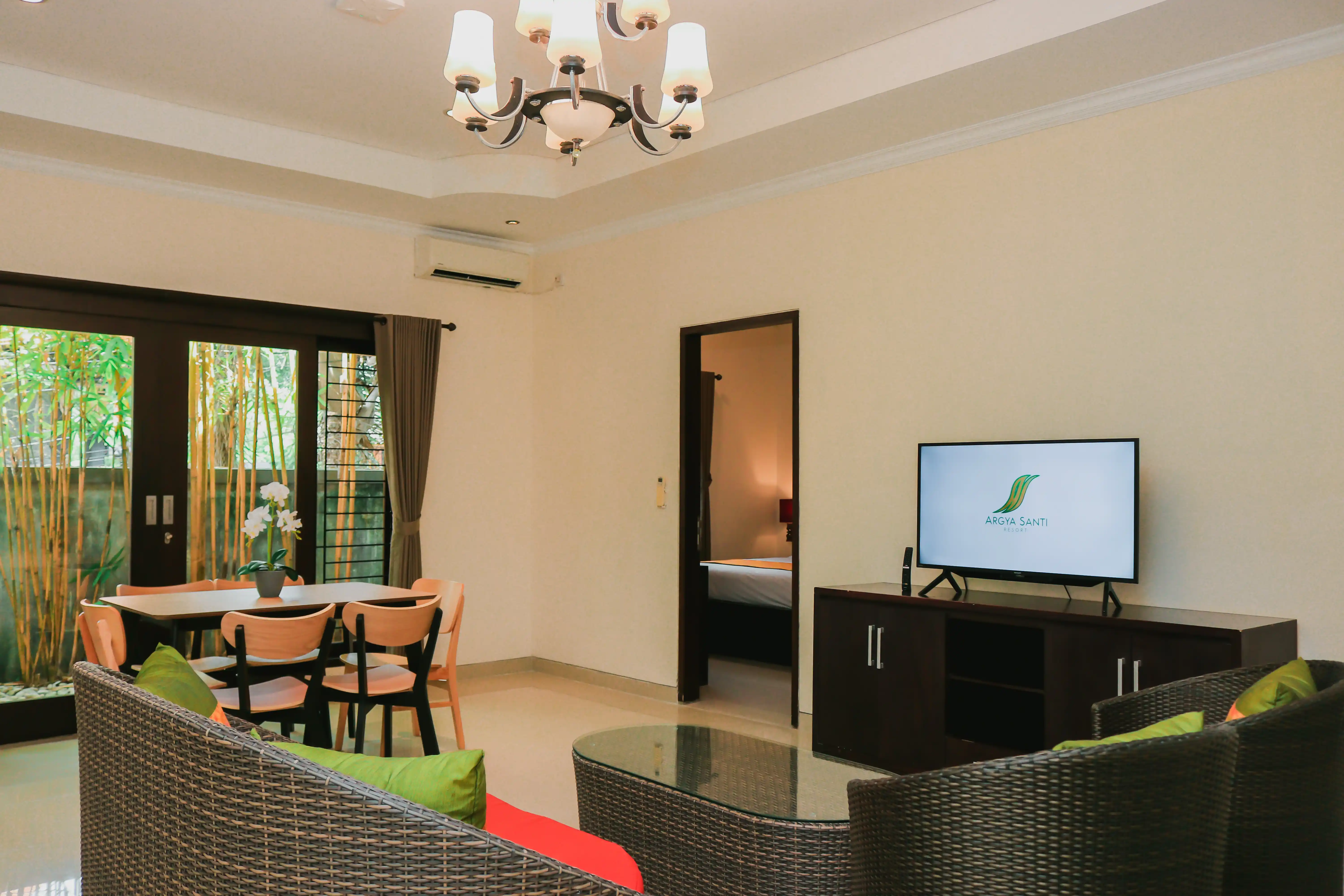 https://www.client.booknpay.net/argyasantijimbaran/assets/img/static/family-villa-laksmi/family-villa-laksmi2.jpg